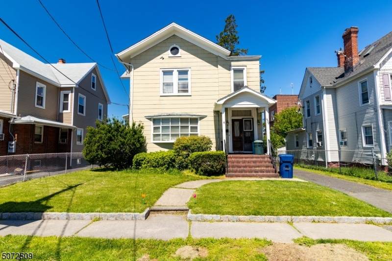 439 Park St - Photo 1