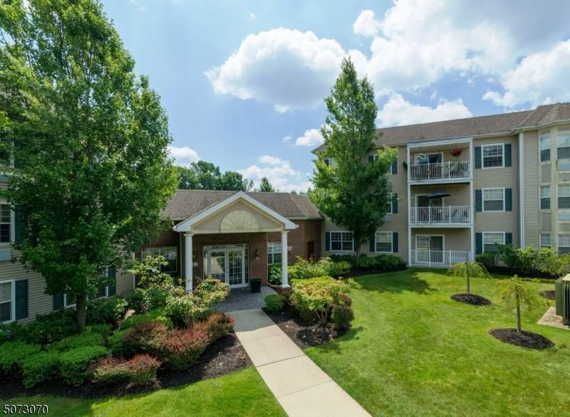 1 Hillside Dr - Photo 1