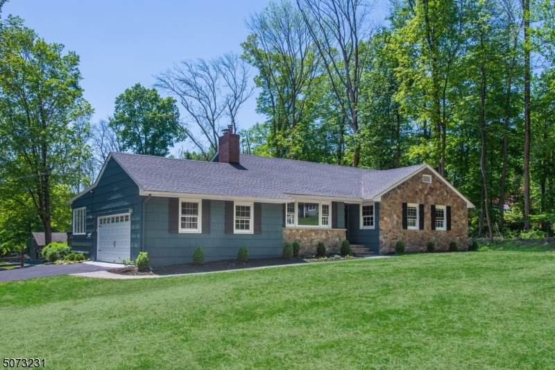 3 Locust Dr - Photo 1