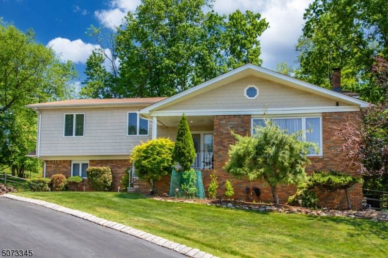 26 Stanford Ct - Photo 1