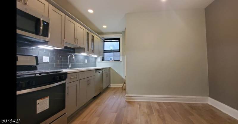 56 Glenwood Ave - Photo 1