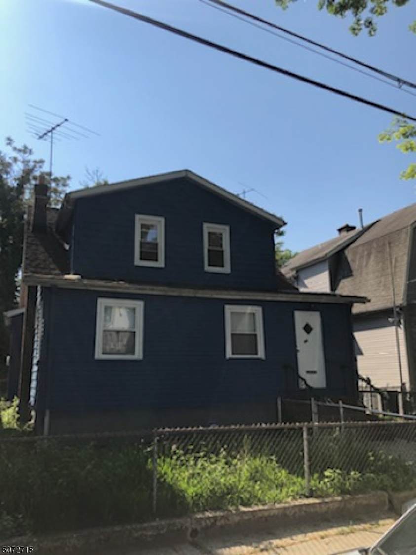 44 Carolina Ave - Photo 1