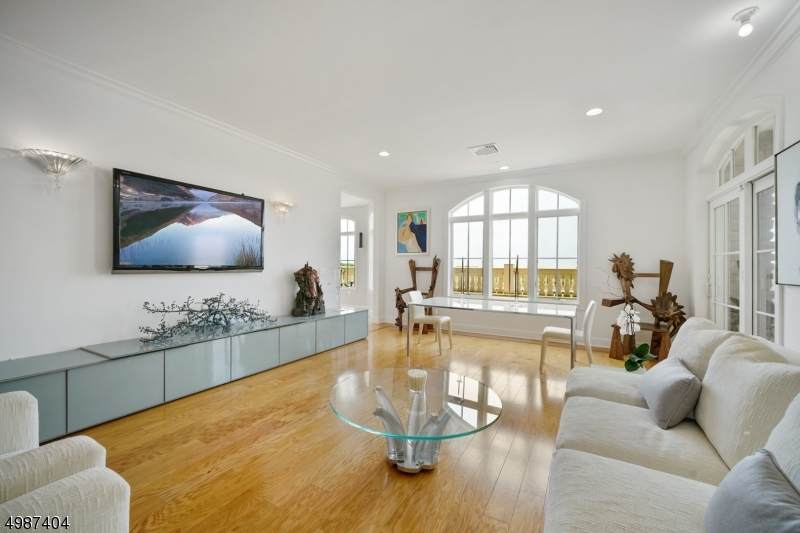 114 Metzger Dr - Photo 1