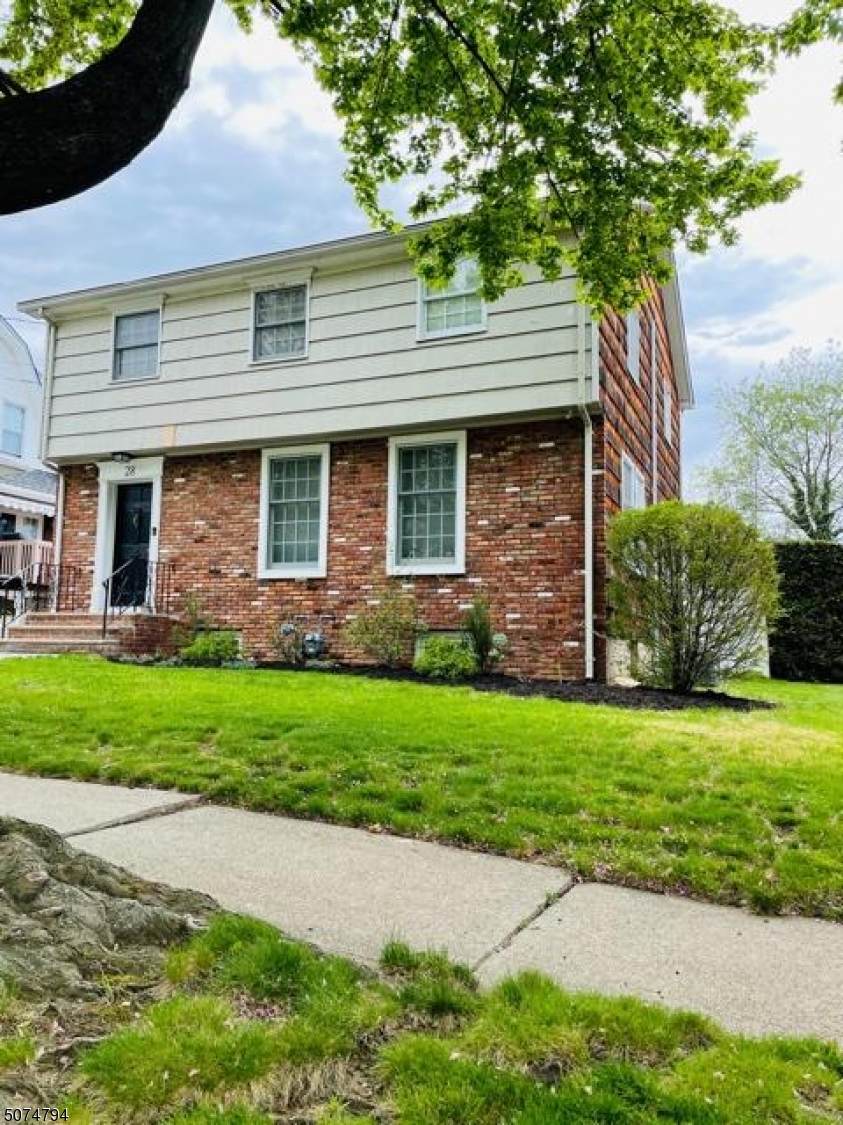 28 Suncrest Ave - Photo 1