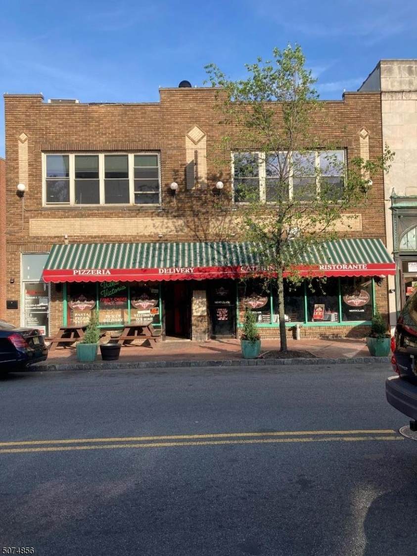 9 Park St - Photo 1