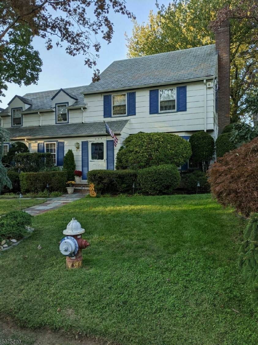 253 Windsor Way - Photo 1