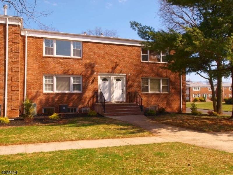5 Stanford Dr, 2A - Photo 1