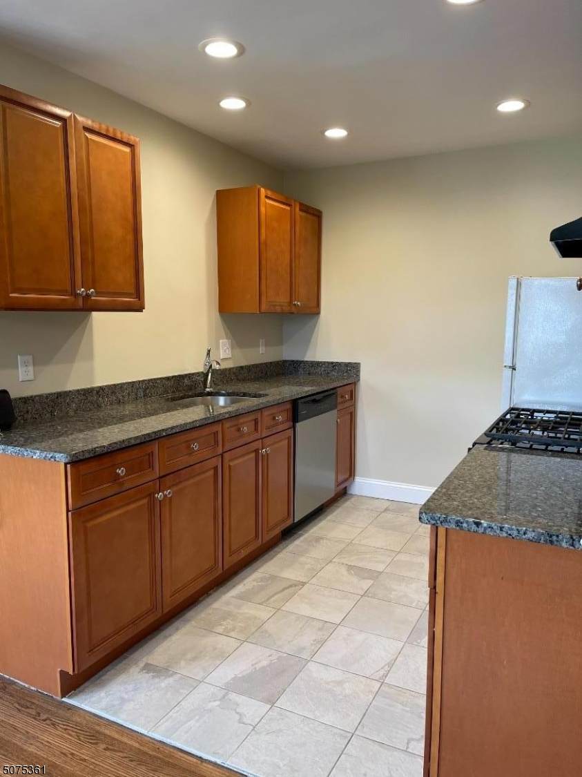 201 Vail St - Photo 1