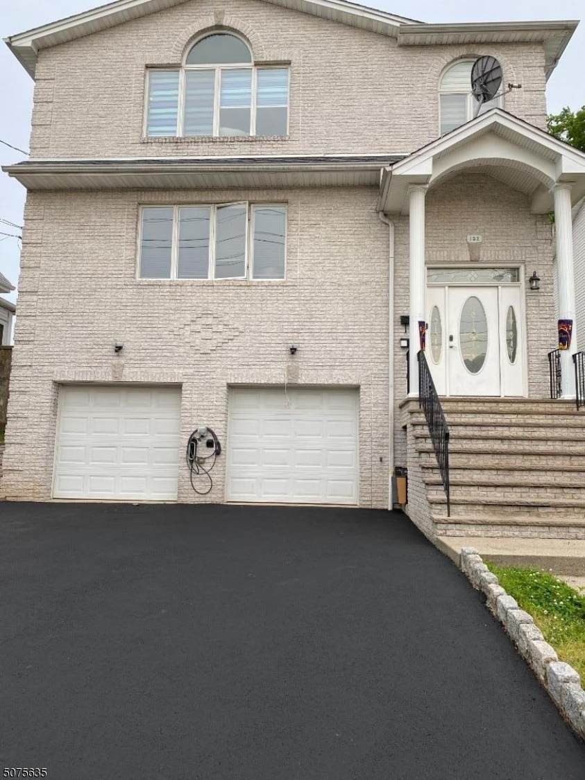 132 Clinton Pl - Photo 1