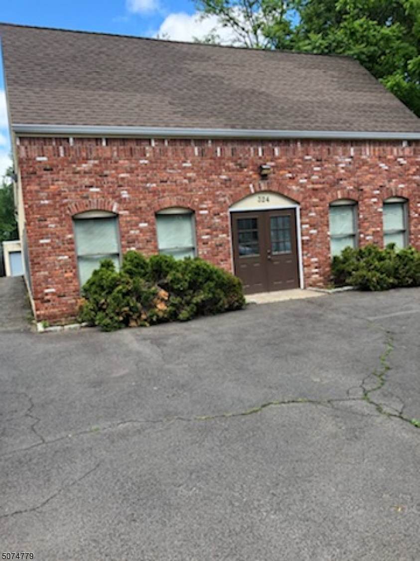 324 Main St - Photo 1