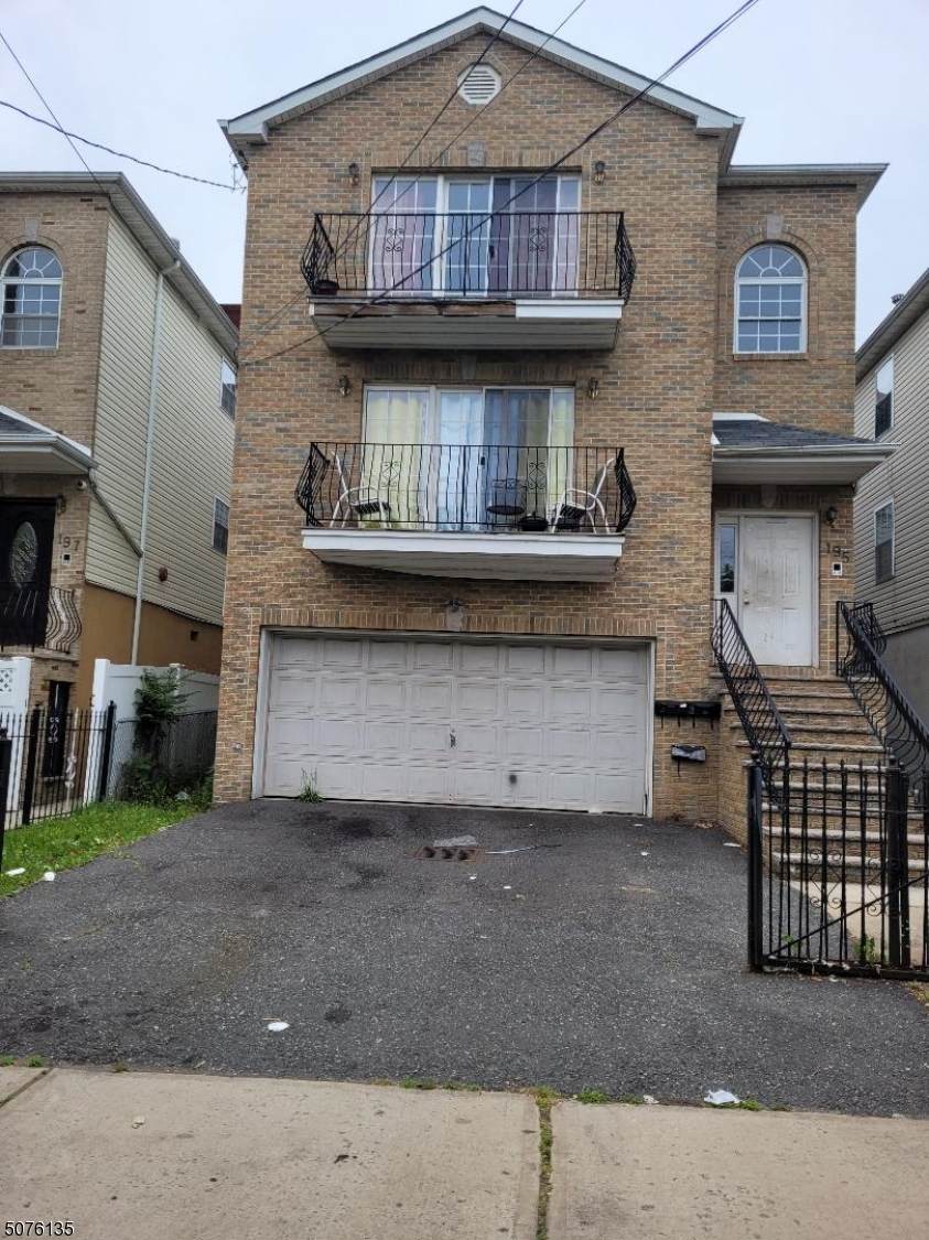 195 Badger Ave - Photo 1