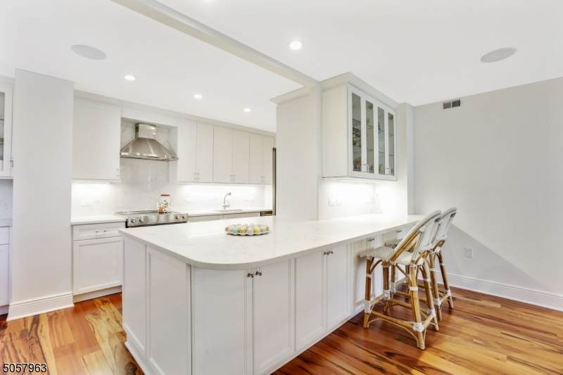 1 Euclid Ave - Photo 1