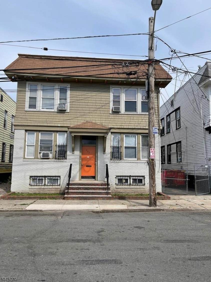 267 Hobson St - Photo 1