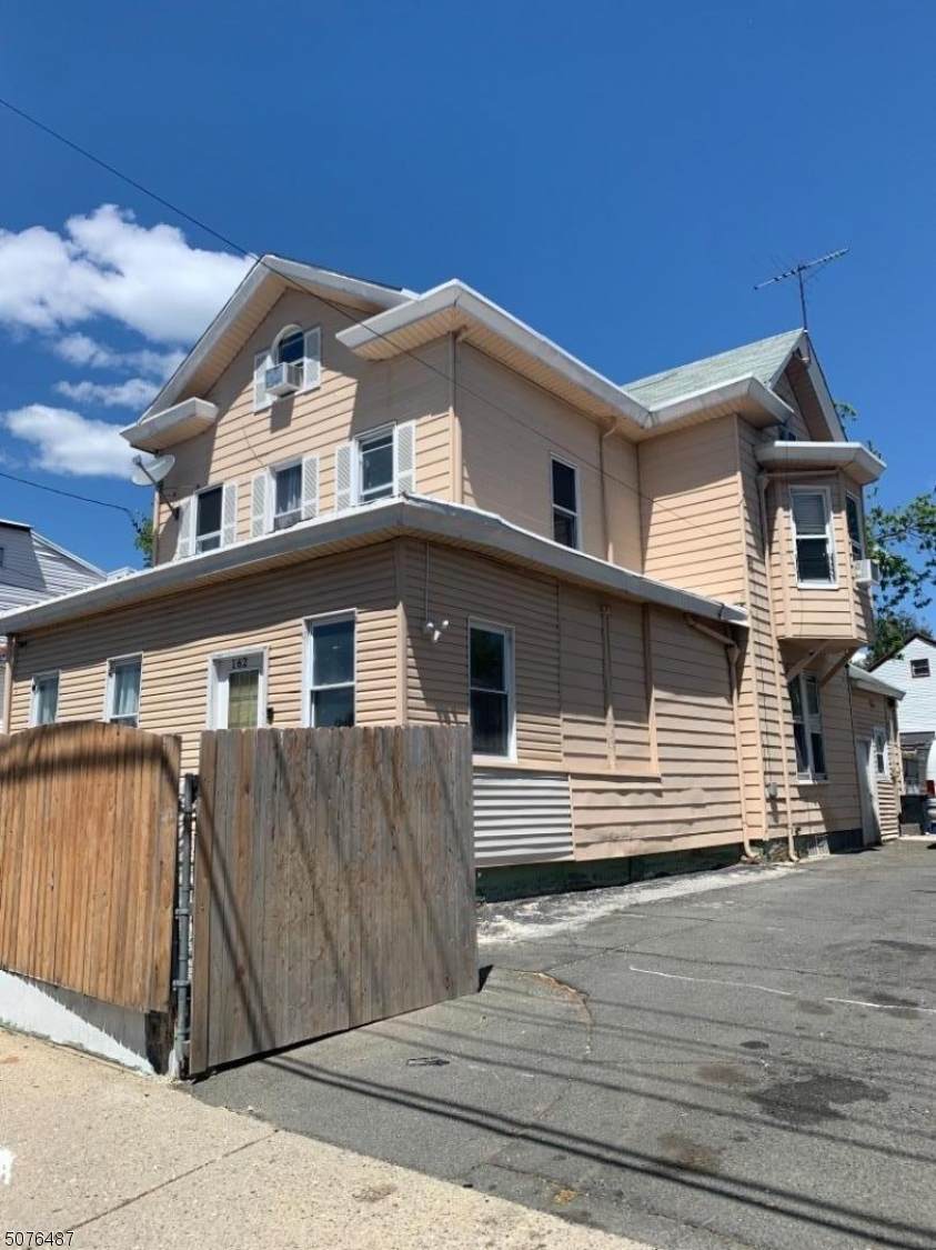 158 Preakness Ave - Photo 1