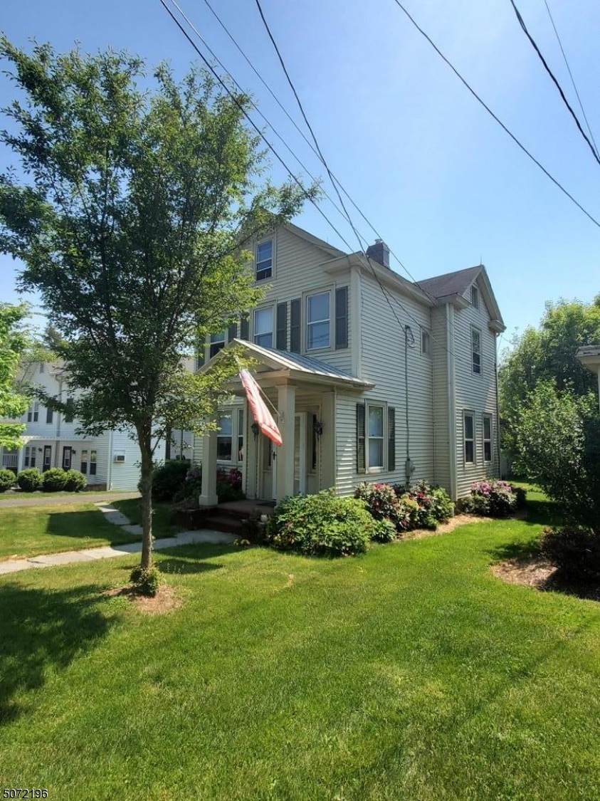 201 Main St - Photo 1