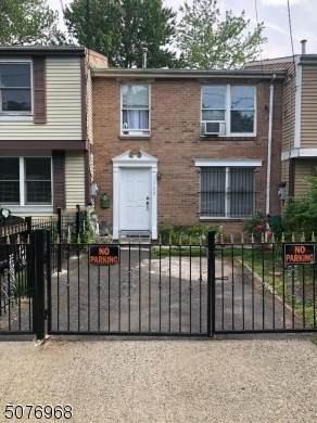 120 Pearl St - Photo 1