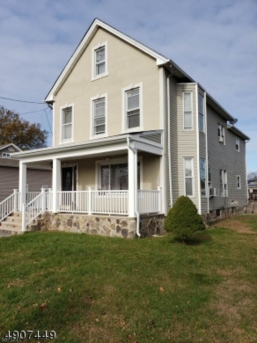 437 Douglas Ave - Photo 1
