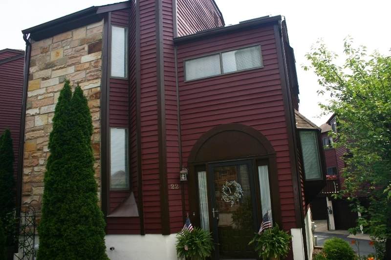 22 Trafalgar Ct - Photo 1