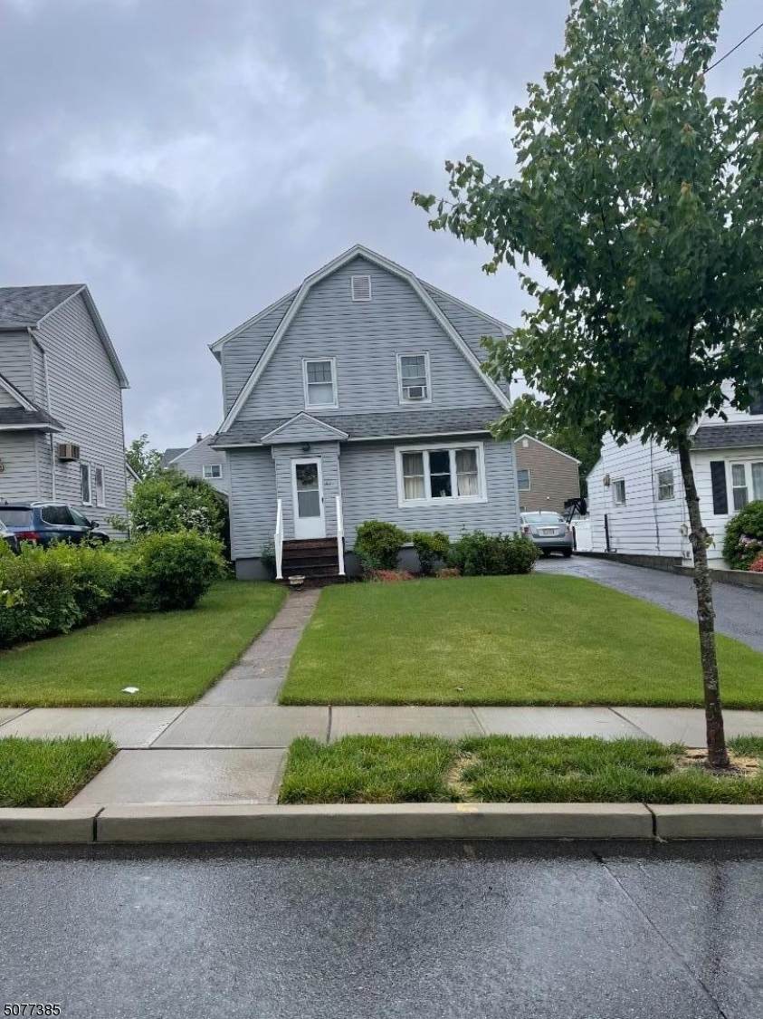 422 Sussex Rd - Photo 1