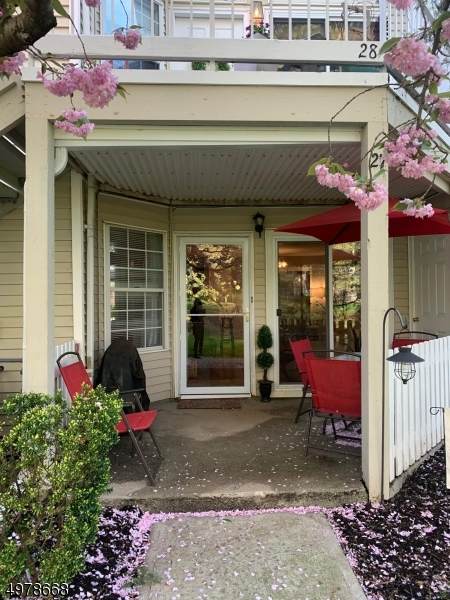 27 Sage Ct - Photo 1