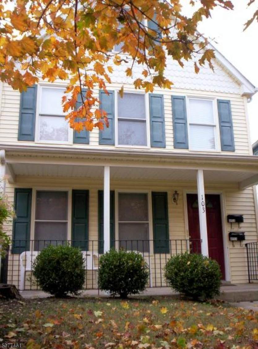 103 Maple Ave - Photo 1