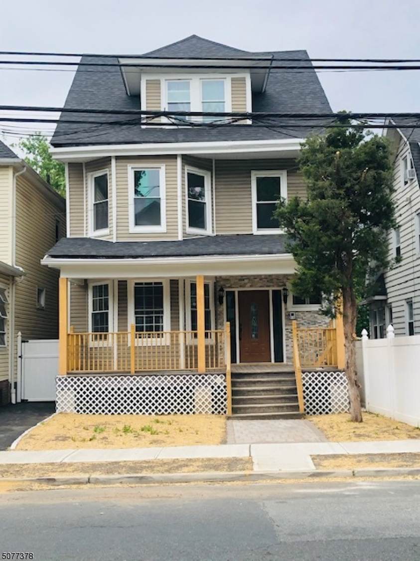 85 Orange Ave - Photo 1