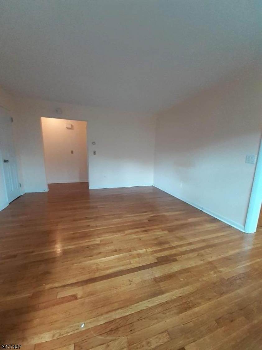 91 Lincoln St - Photo 1