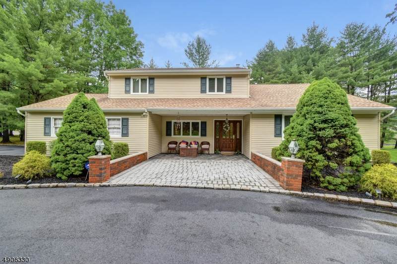 25 Howell St - Photo 1