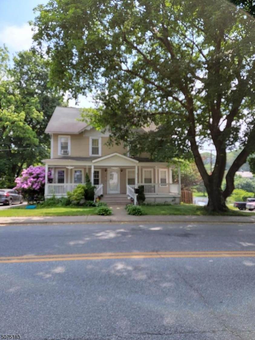 220 Broad St - Photo 1