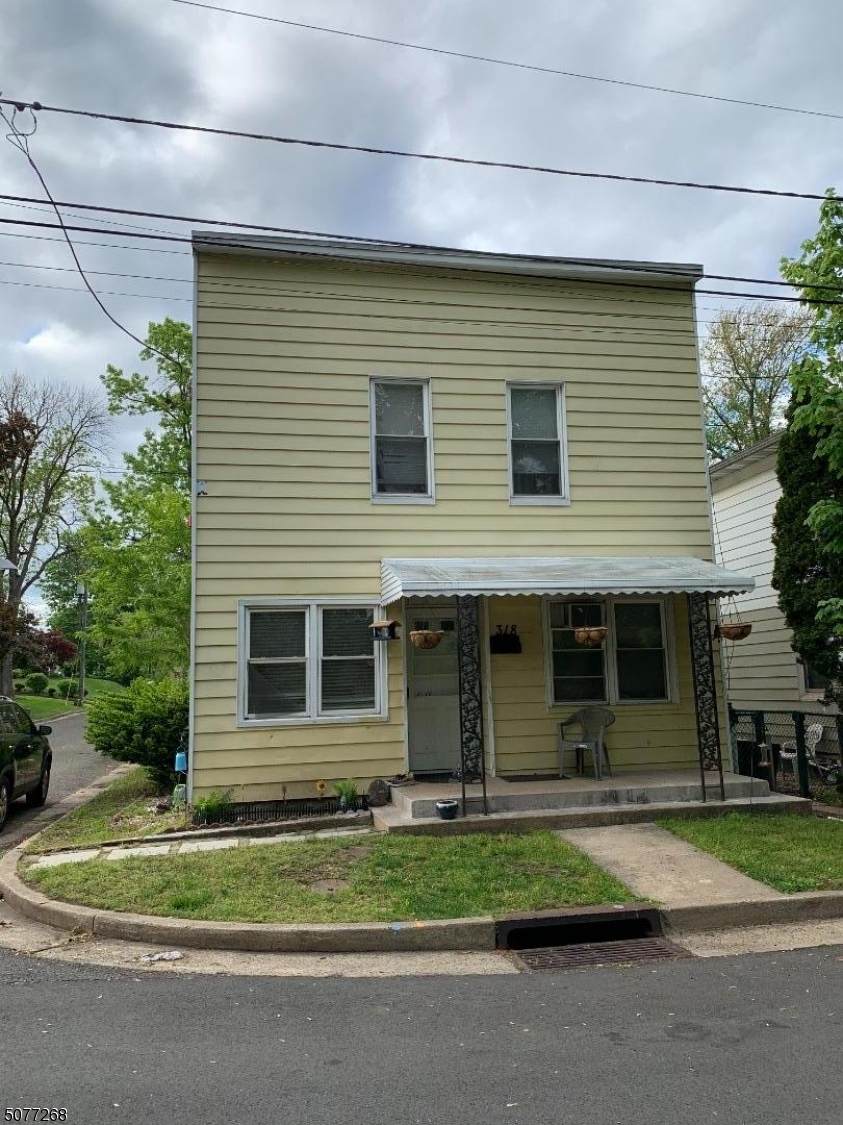 318 North St - Photo 1
