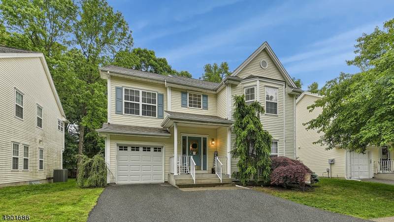 3 Burnham Dr - Photo 1