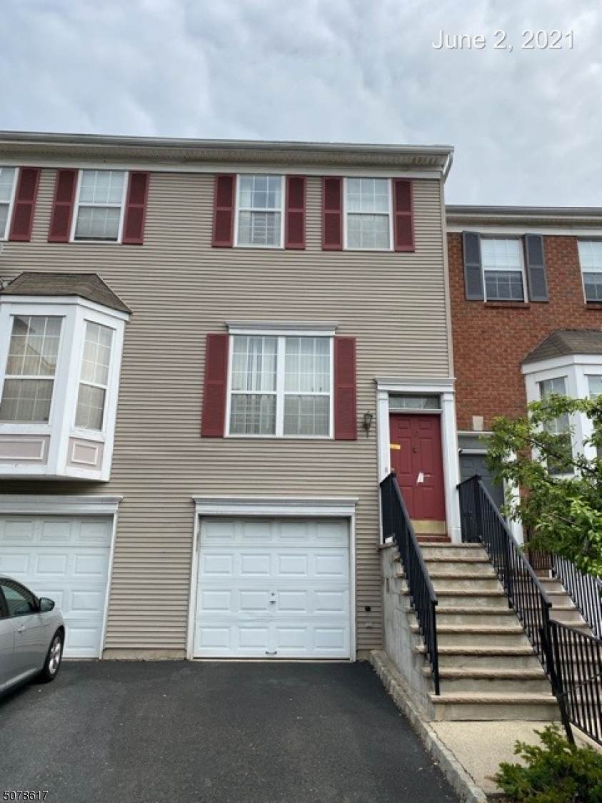 10 Ashby Ln - Photo 1