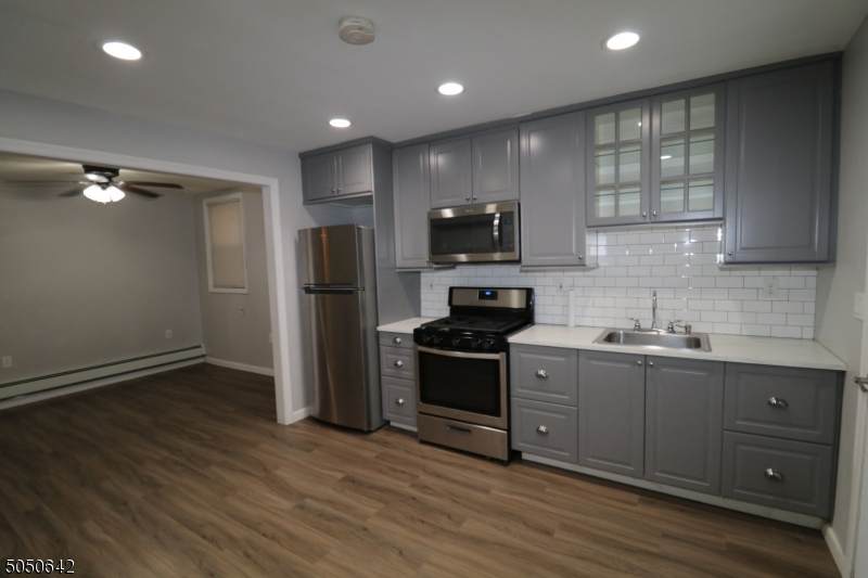 102 Chapel St - Photo 1