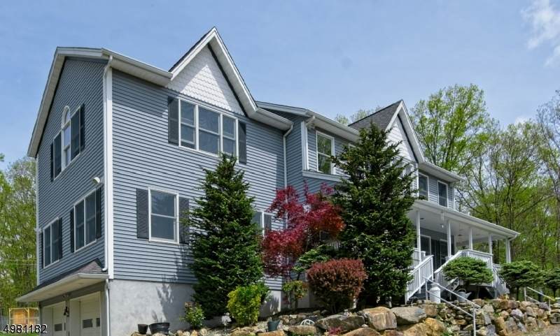 70 White Rd - Photo 1