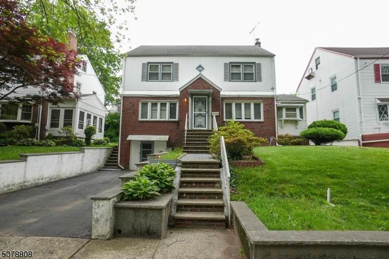 677 Lake St - Photo 1