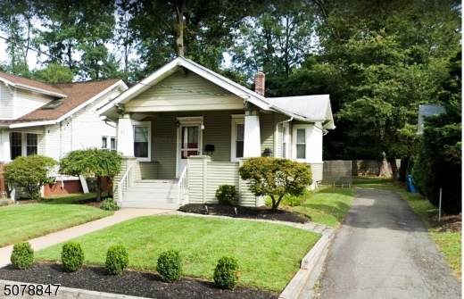 42 Plainfield Ave - Photo 1