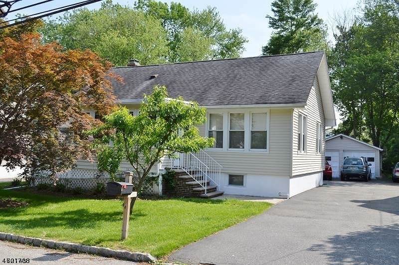 6 Townsend Ave - Photo 1