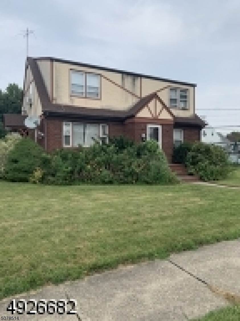 96 Katherine Ave - Photo 1