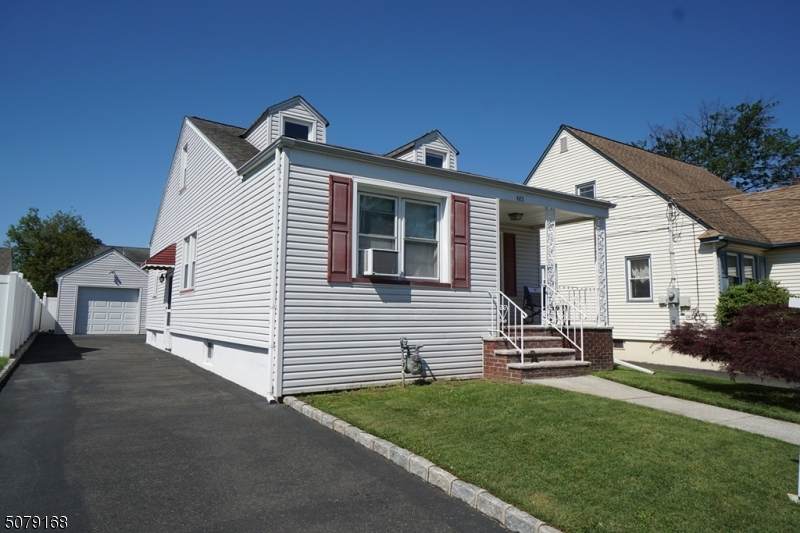 613 Miltonia St - Photo 1