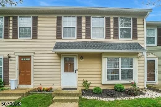 108 Prestbury Ln - Photo 1