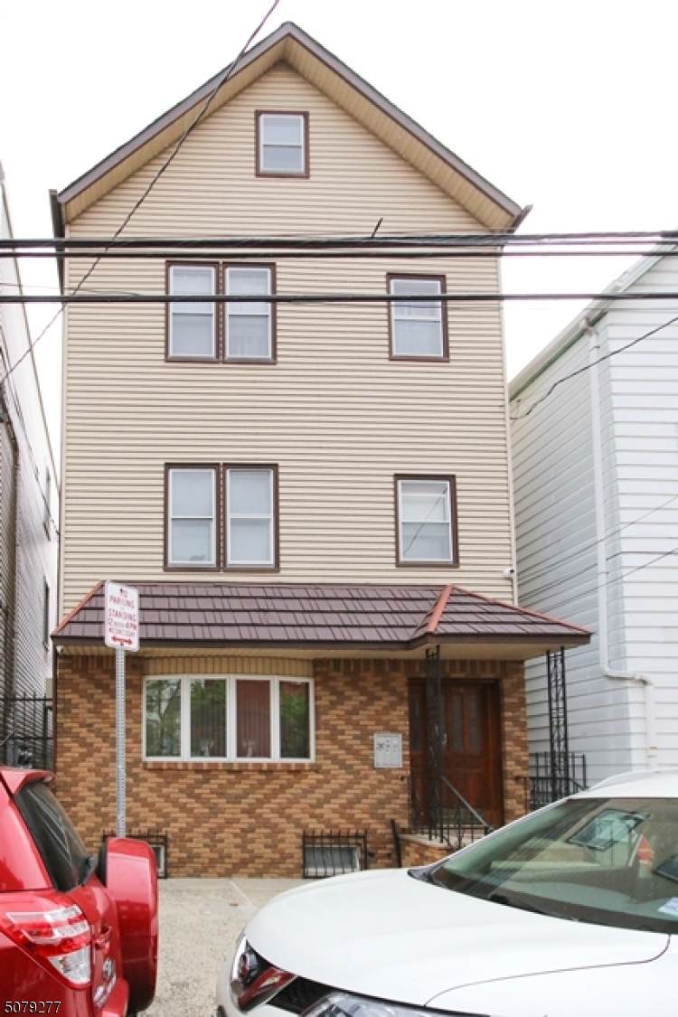 59 Lang St - Photo 1