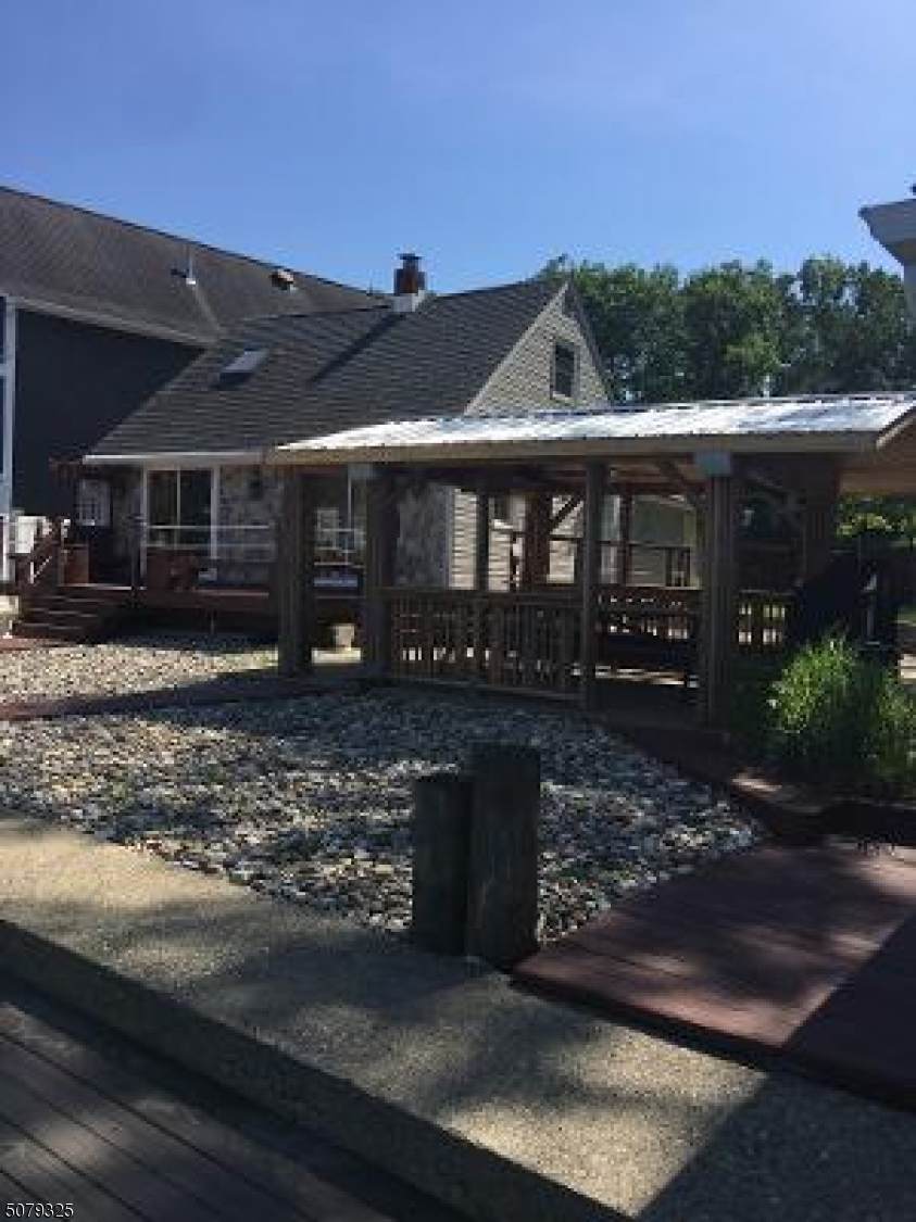 55 Shore Rd - Photo 1