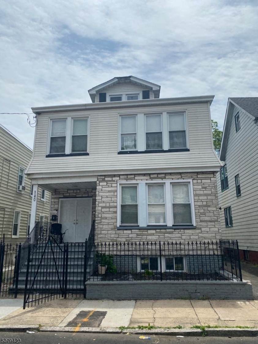 140 Goodwin Ave - Photo 1