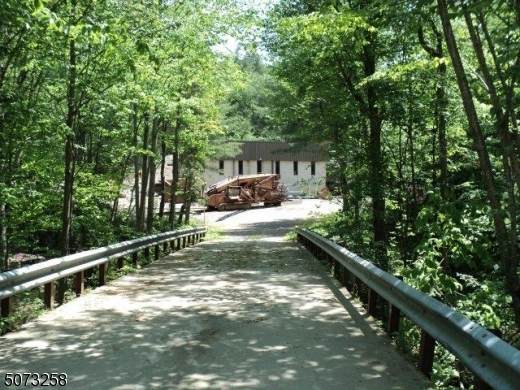 890 Burnt Meadow Rd - Photo 1