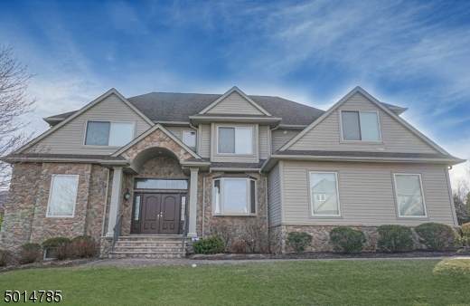1 White Oak Ct - Photo 1