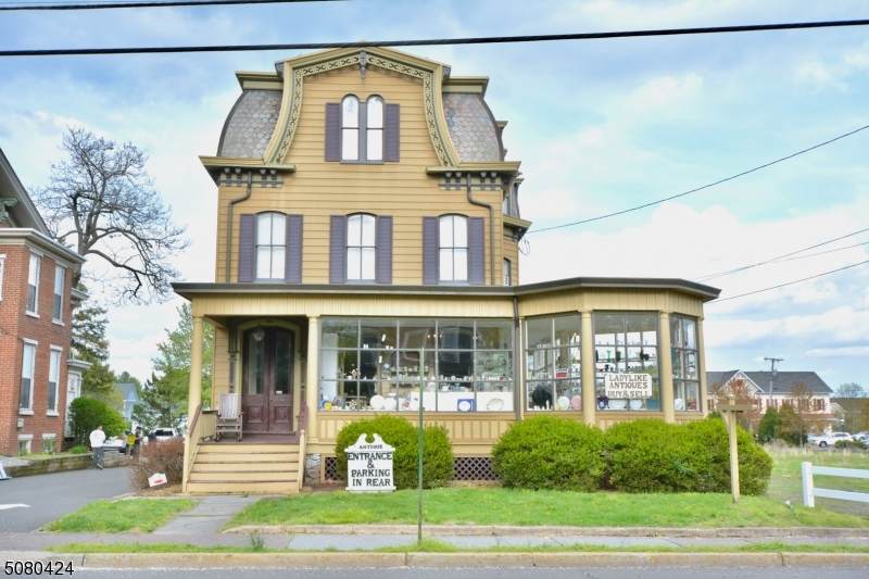 152 Main St - Photo 1