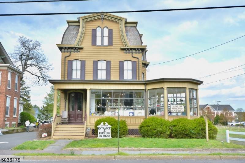 152 Main St - Photo 1