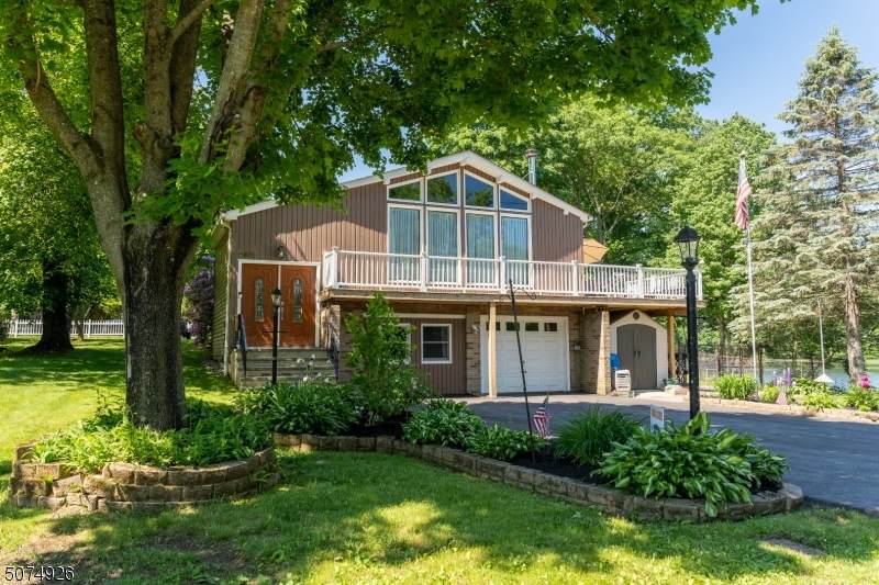 469 Warwick Tpke - Photo 1