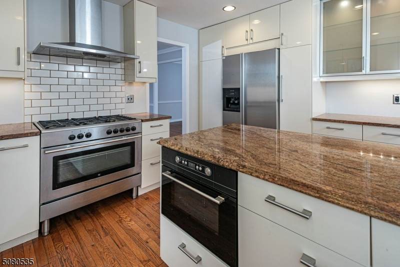 25 Charleston Dr - Photo 1