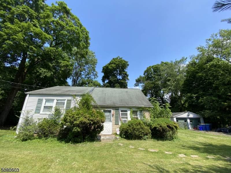 21 Beach Ave - Photo 1